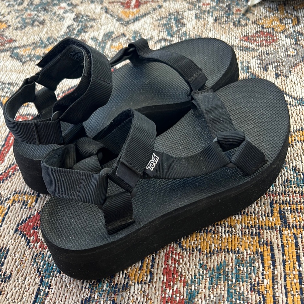 Women’s Teva platform